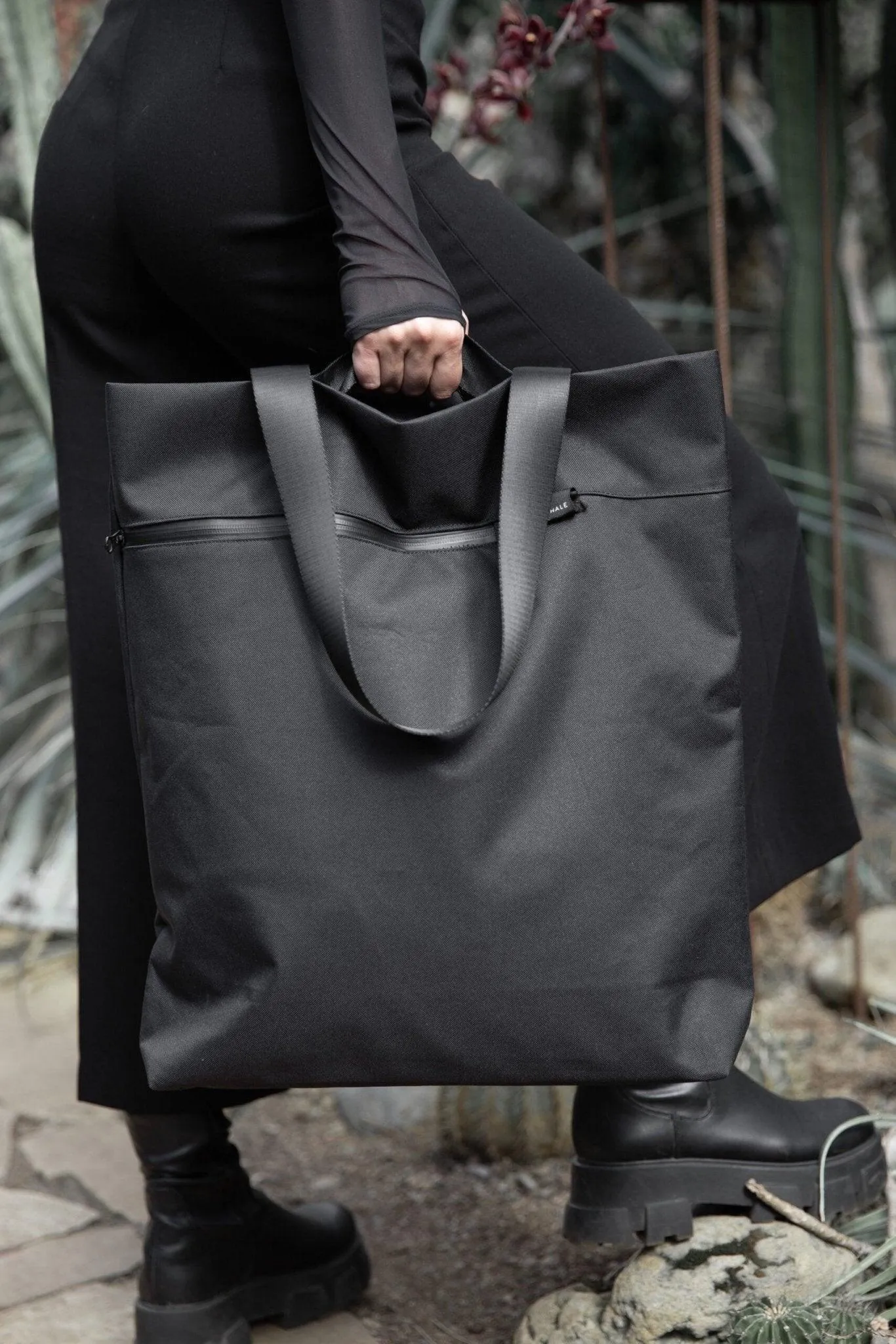 VIK tote bag