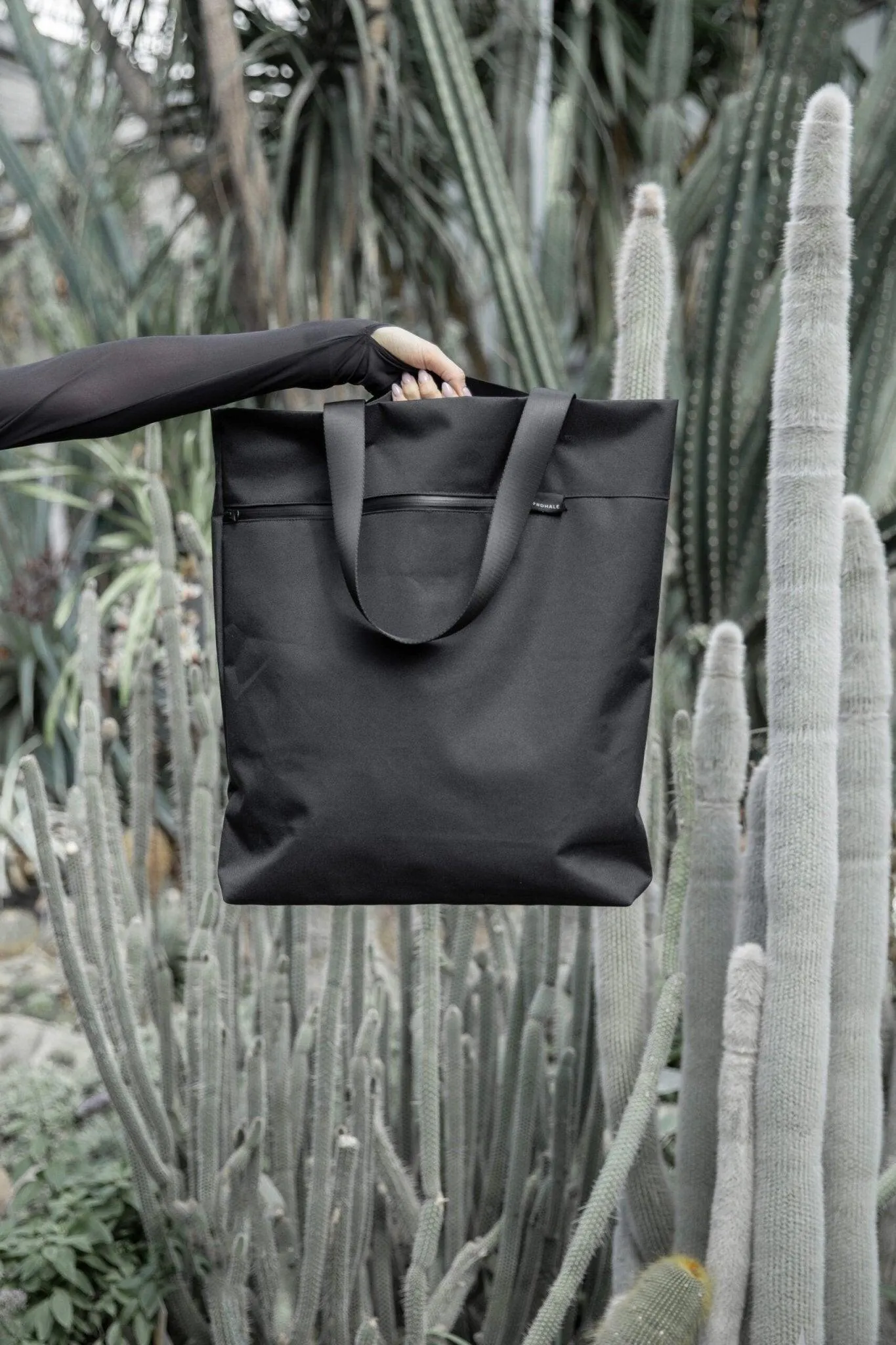VIK tote bag