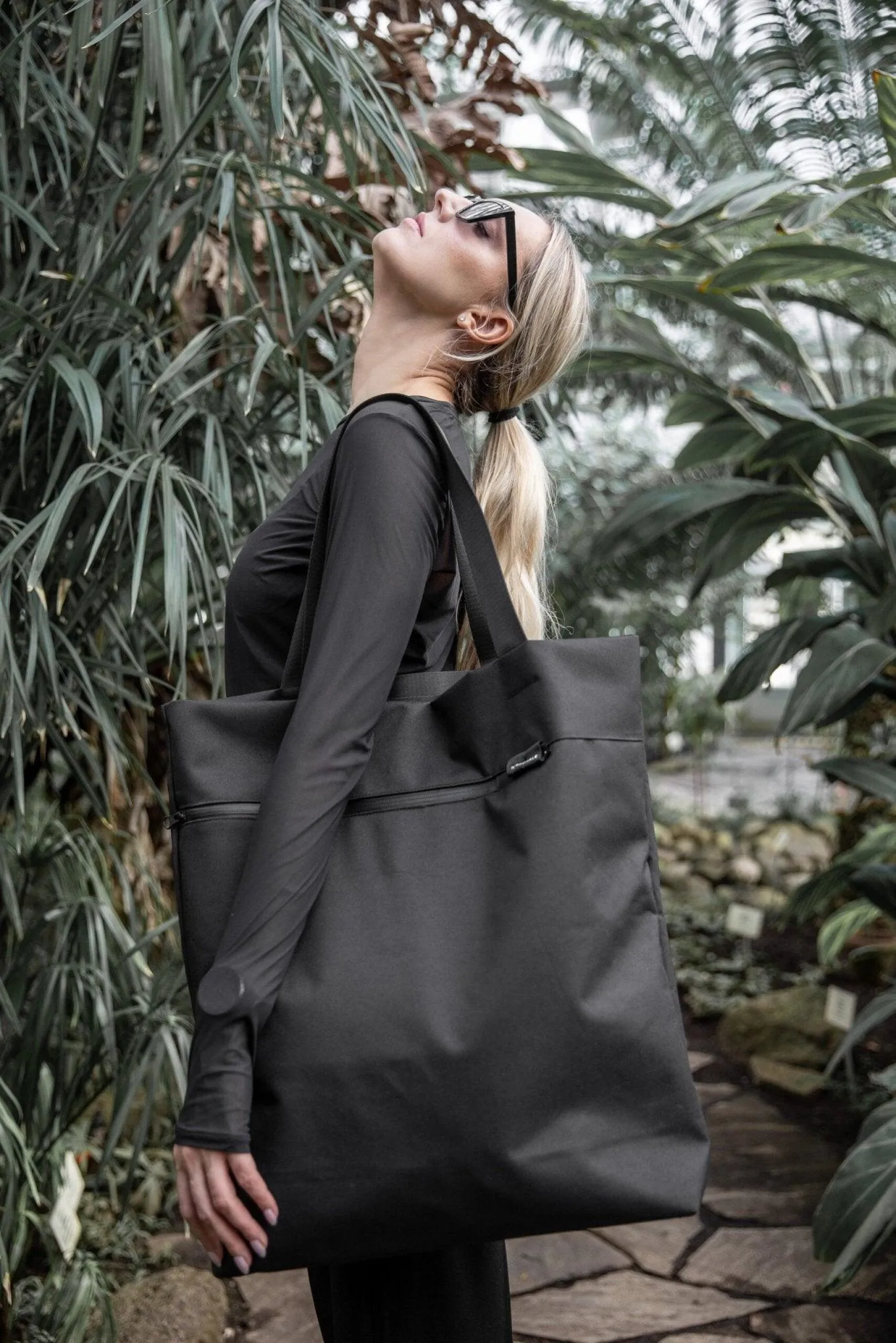 VIK tote bag
