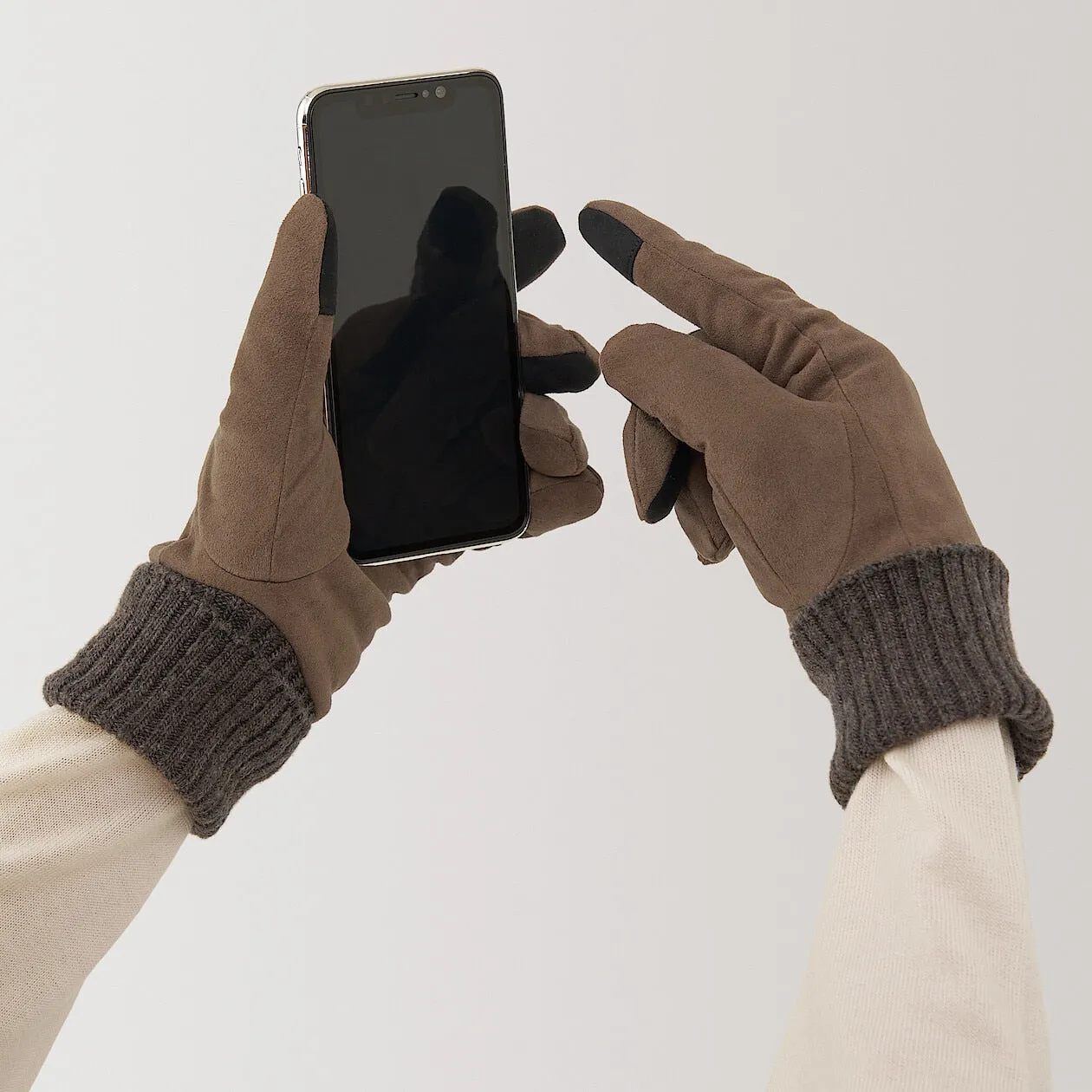 Water repellent Touchscreen Gloves