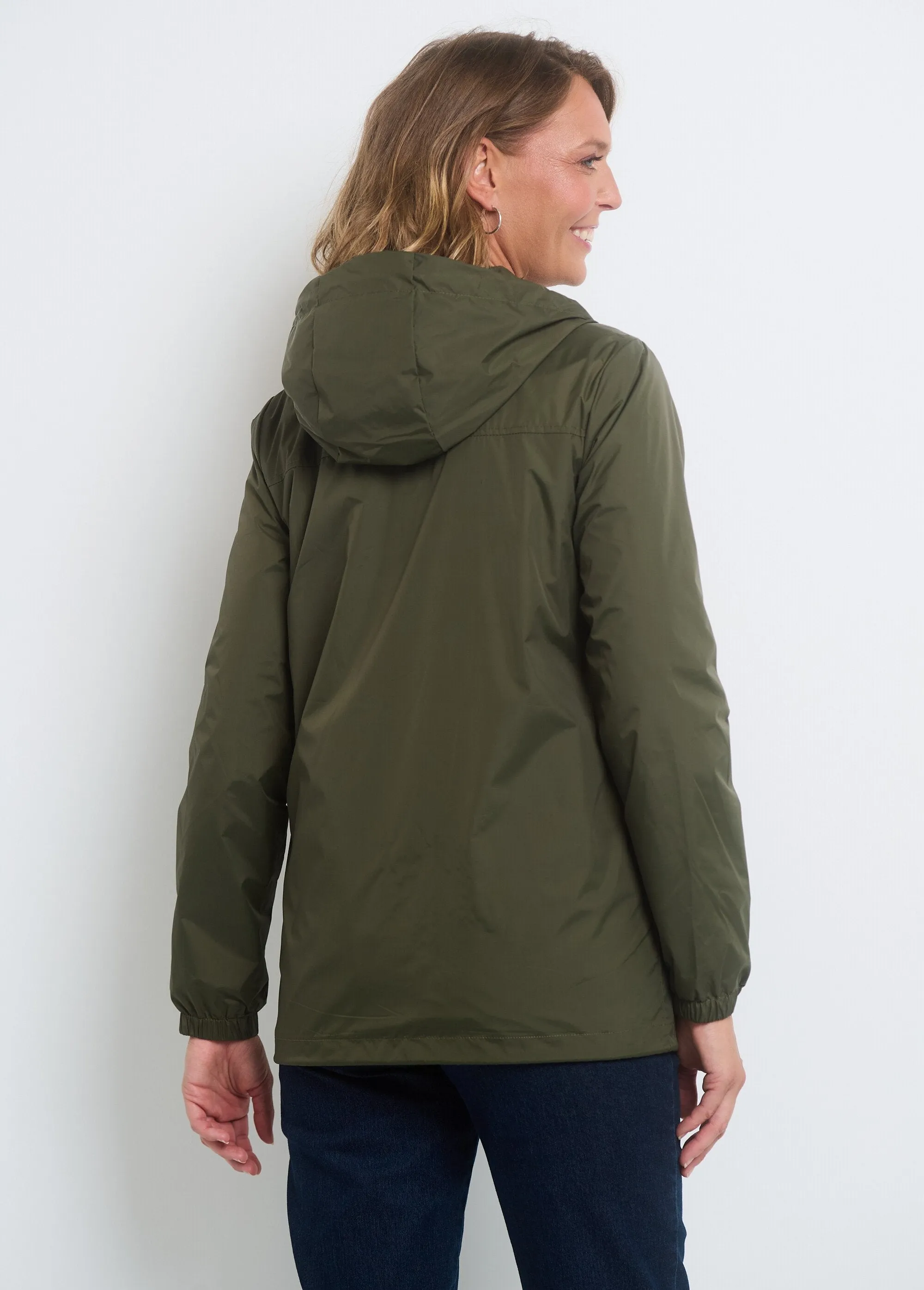 Water-repellent windbreaker with hood