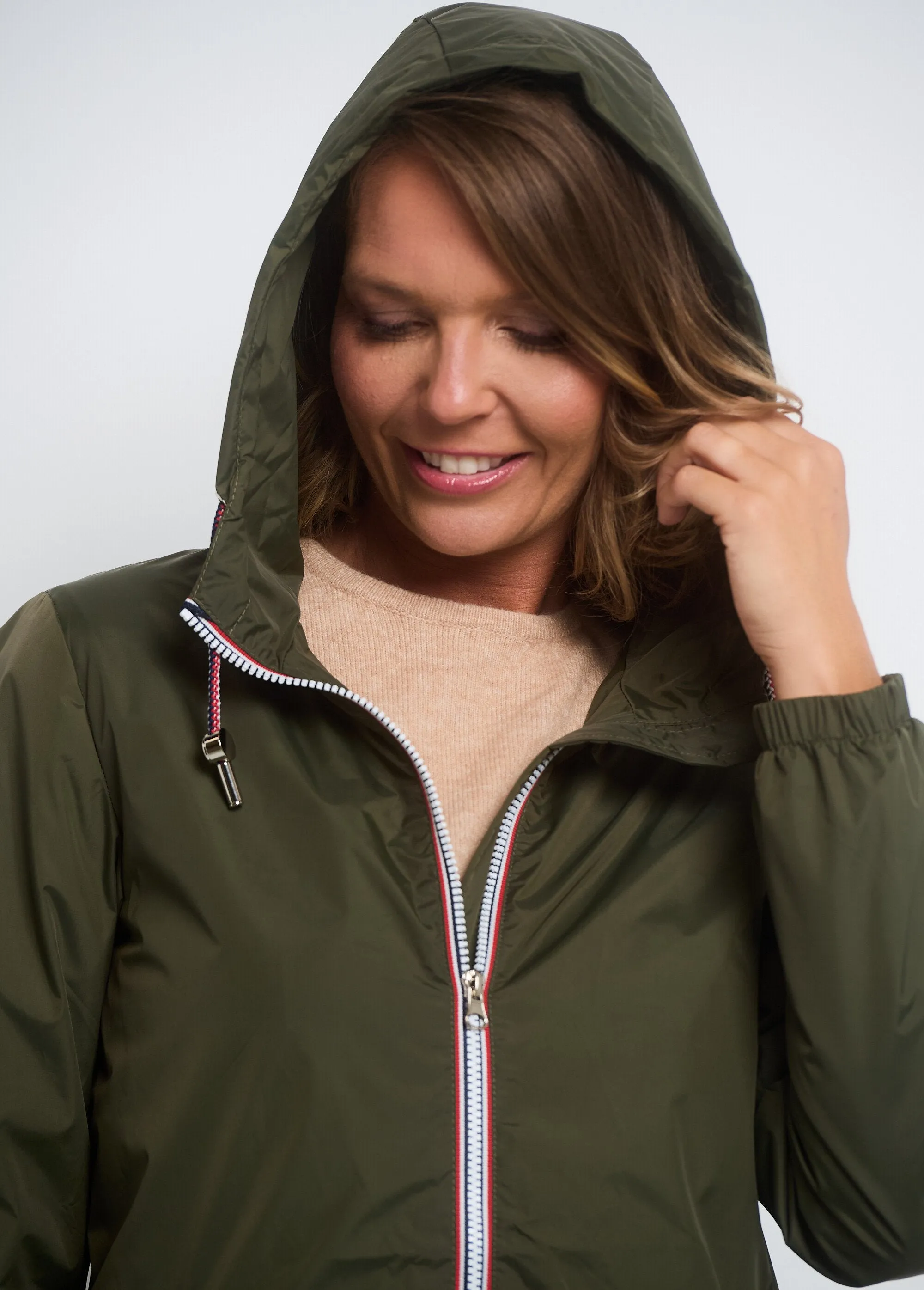 Water-repellent windbreaker with hood